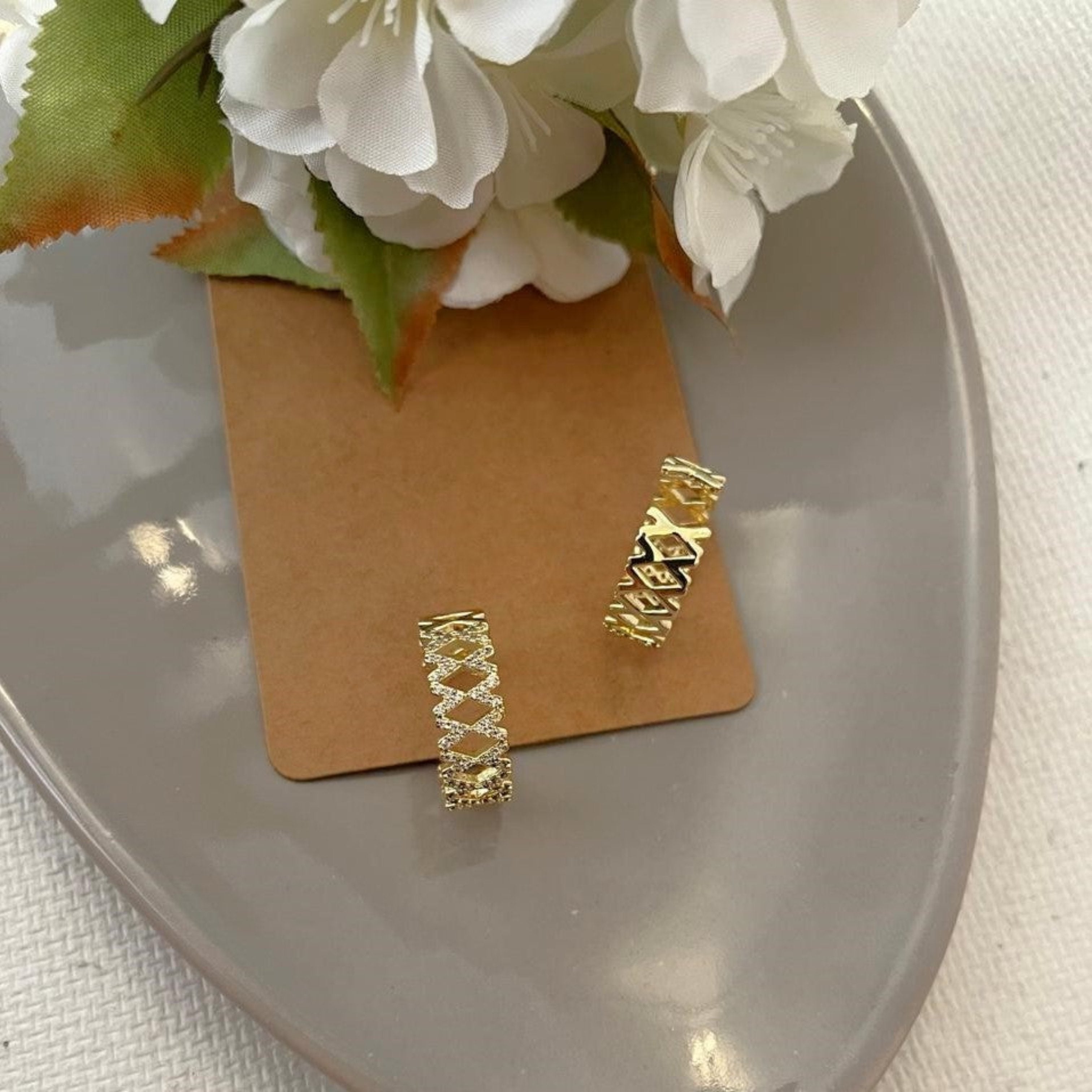 Studded Band Ring - Golden